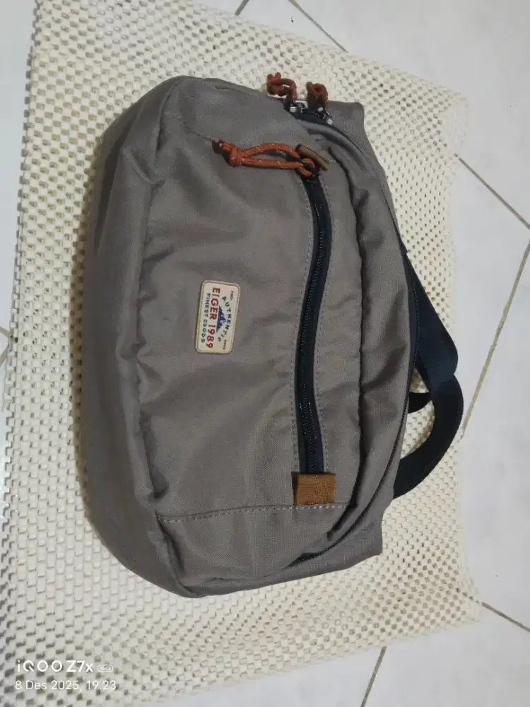 Waist Bag Eiger 3L ( Like New )