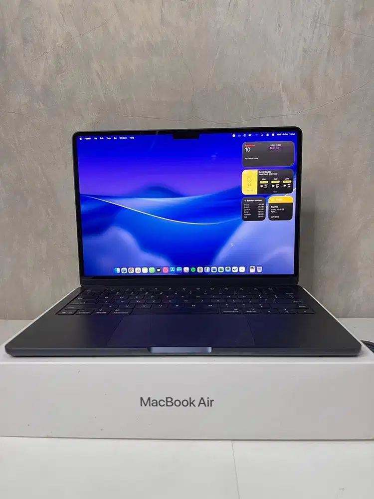 Macbook Air M4 16/256gb Ex Ibox garansi aktif
