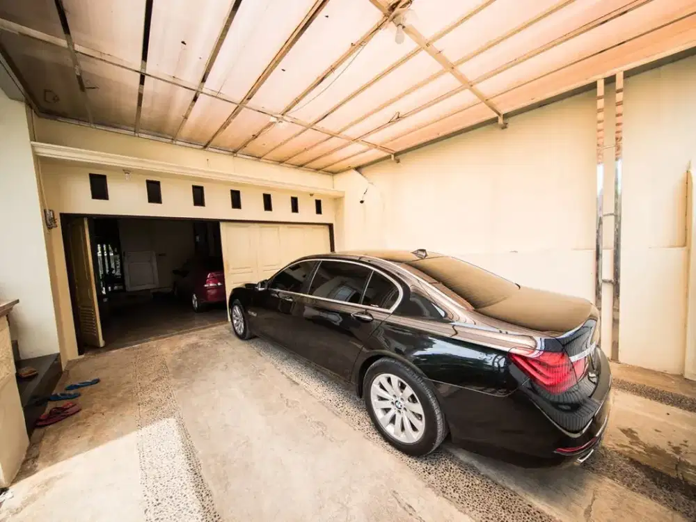 Jual rumah bagus di Jl. Serdang, dekat tol Beji, Depok