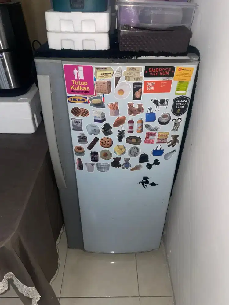 KULKAS FREEZER 1 PINTU