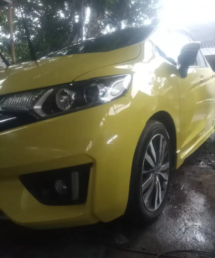 Poles mobil dan kaca