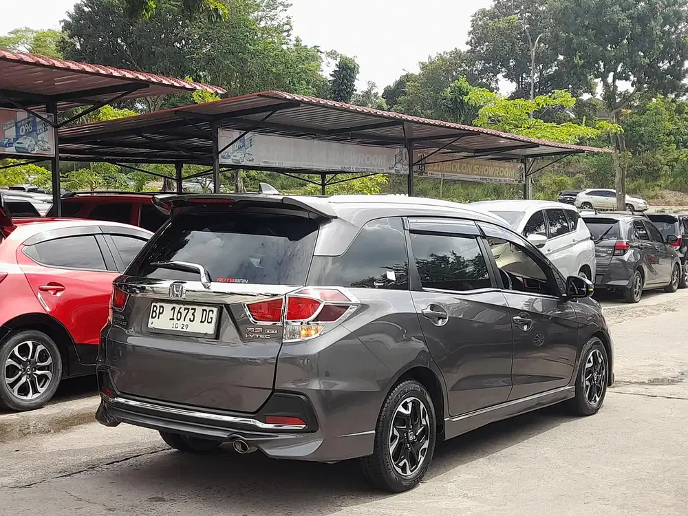 HONDA MOBILIO RS AUTOMETIC PAJAK HIDUP STNK BPKB LENGKAPTANGAN PERTAMA