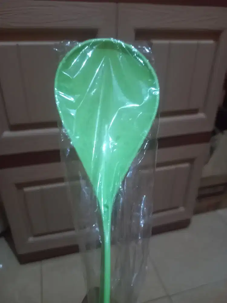 sendok nasi plastik hijau - HSC 2025