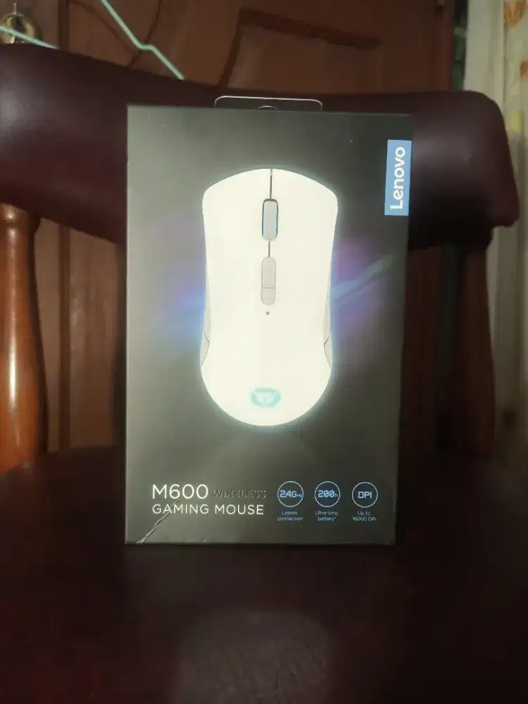 Lenovo Legion M600 Wireless Gaming Mouse warna putih