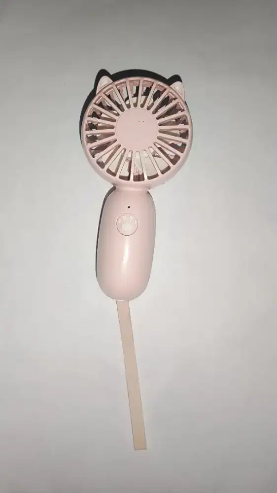 Kipas Portabel Pink