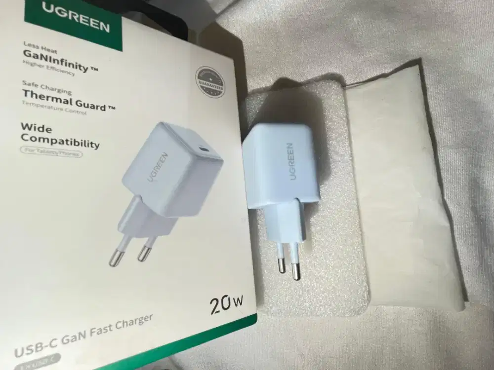 UGREEN Kepala Charger for iPhone 11-15  Fast Charging 20w
