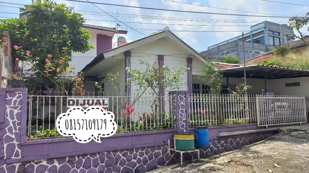 Rumah Villa di dataran tinggi asri dan adem