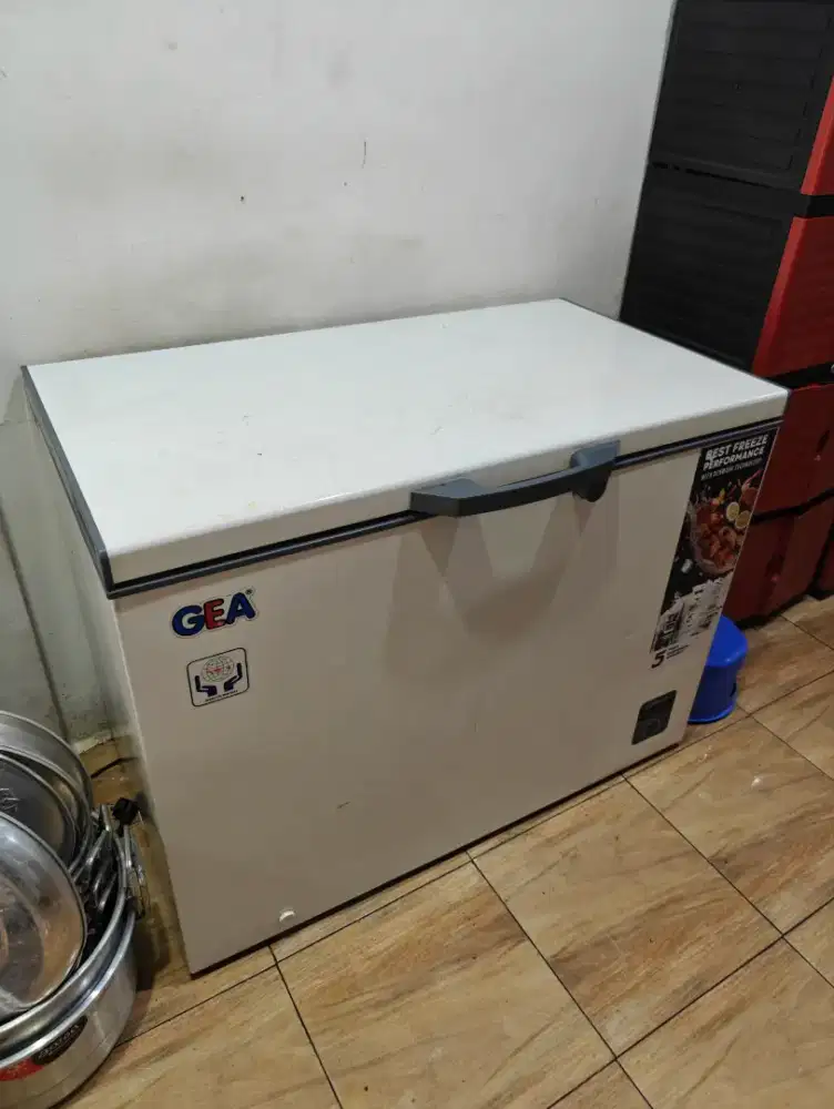 Jual Chest Freezer GEA 310 L