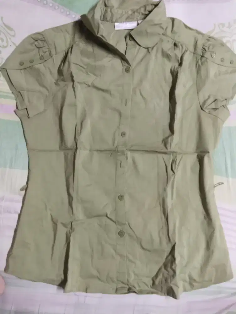 Blouse / Kemeja Pendek Wanita – Army Green