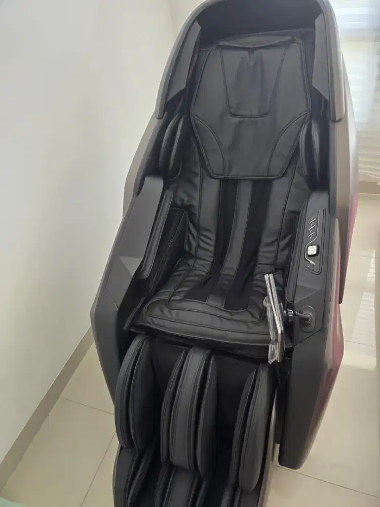 Dijual 1 Unit Kursi Pijat Elektrik & 1 Unit Treadmill Elektrik Second