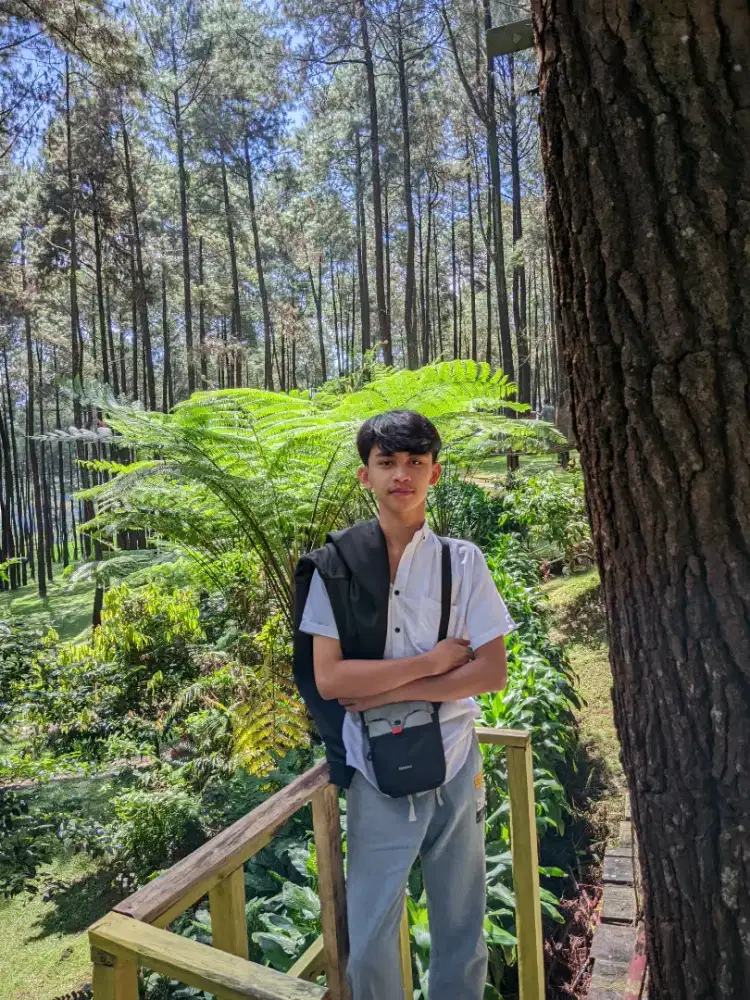 cari kerjaan modal KTP barangkali ada