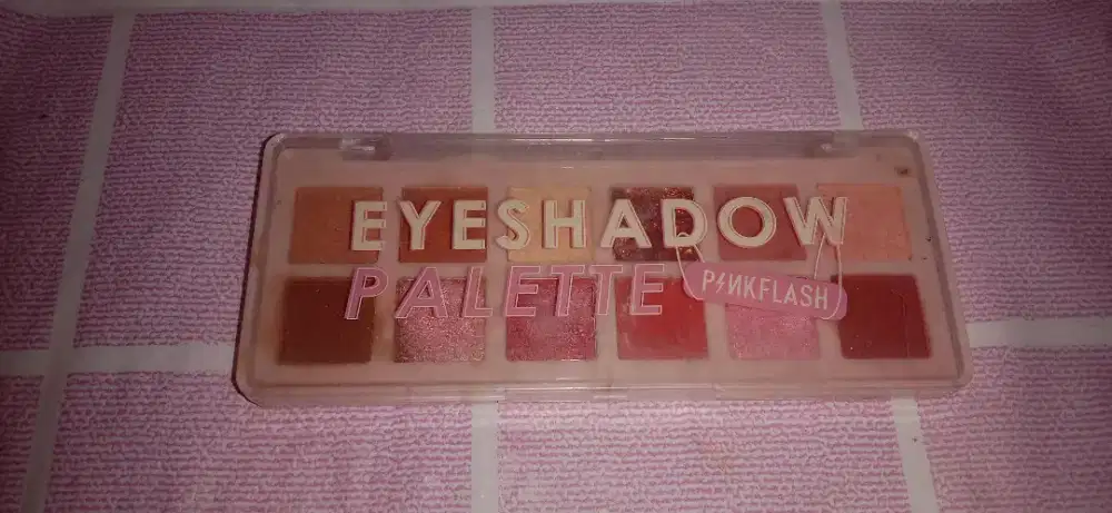 eyeshadow pinkflash