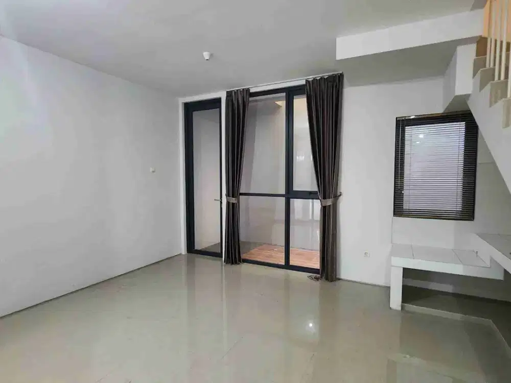 rumah 2 lantai siap huni baru gress dekat pakuwon mall wiyung royal residence surabaya barat