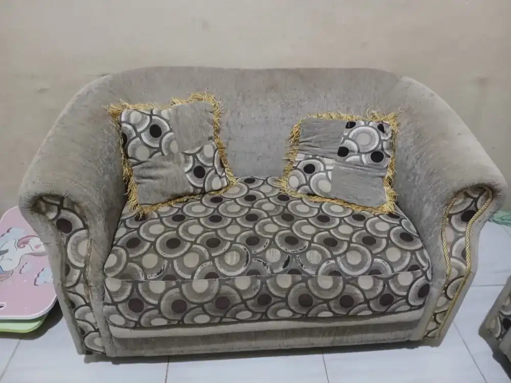Sofa set masih empuk