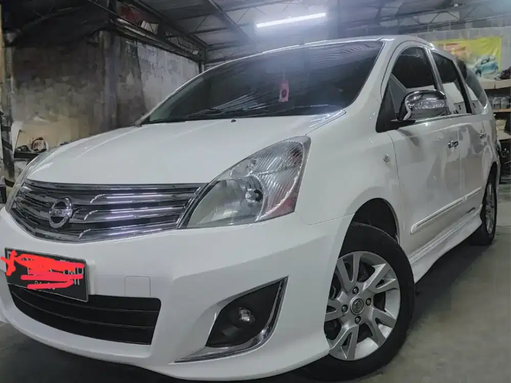 Dp 4 jt Grand Livina XV a/t 2013