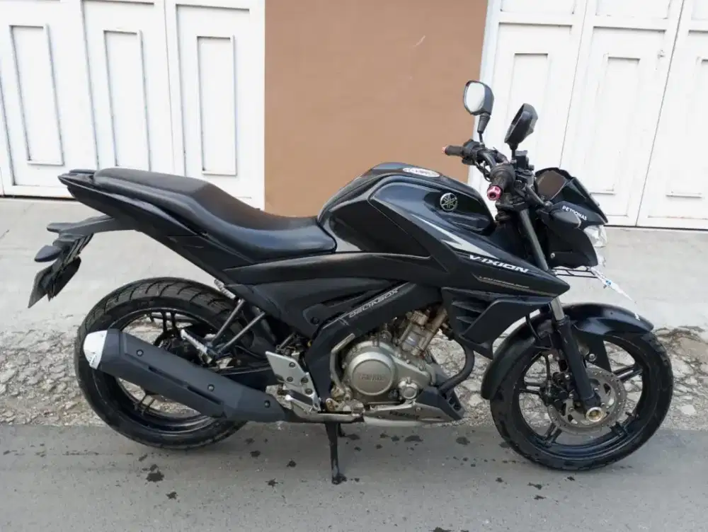 Yamaha Vixion black new