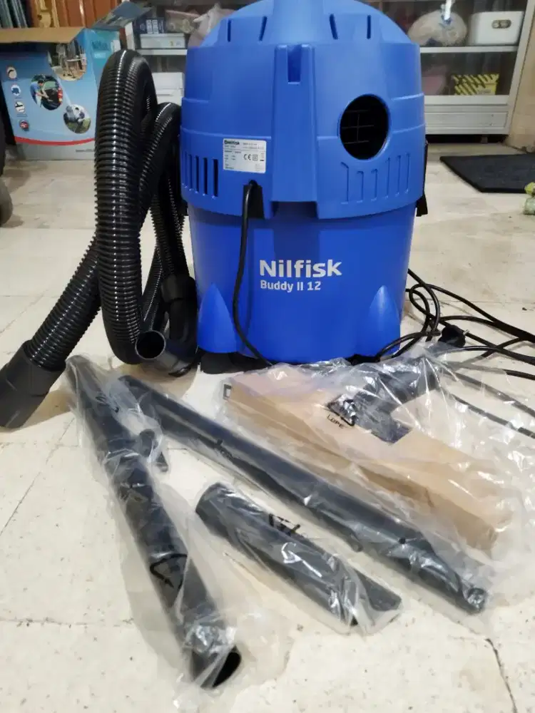 Vacuum Cleaner NILFISK buddy II 12