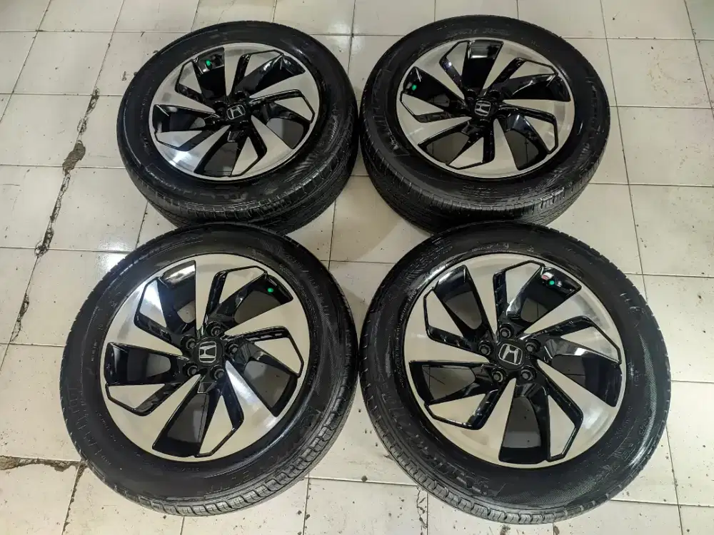 R18 CRV PRESTIGE turbo 100% original+Ban michelin 80%