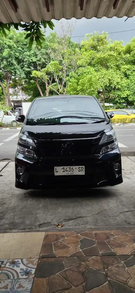 Vellfire 2014 Hitam