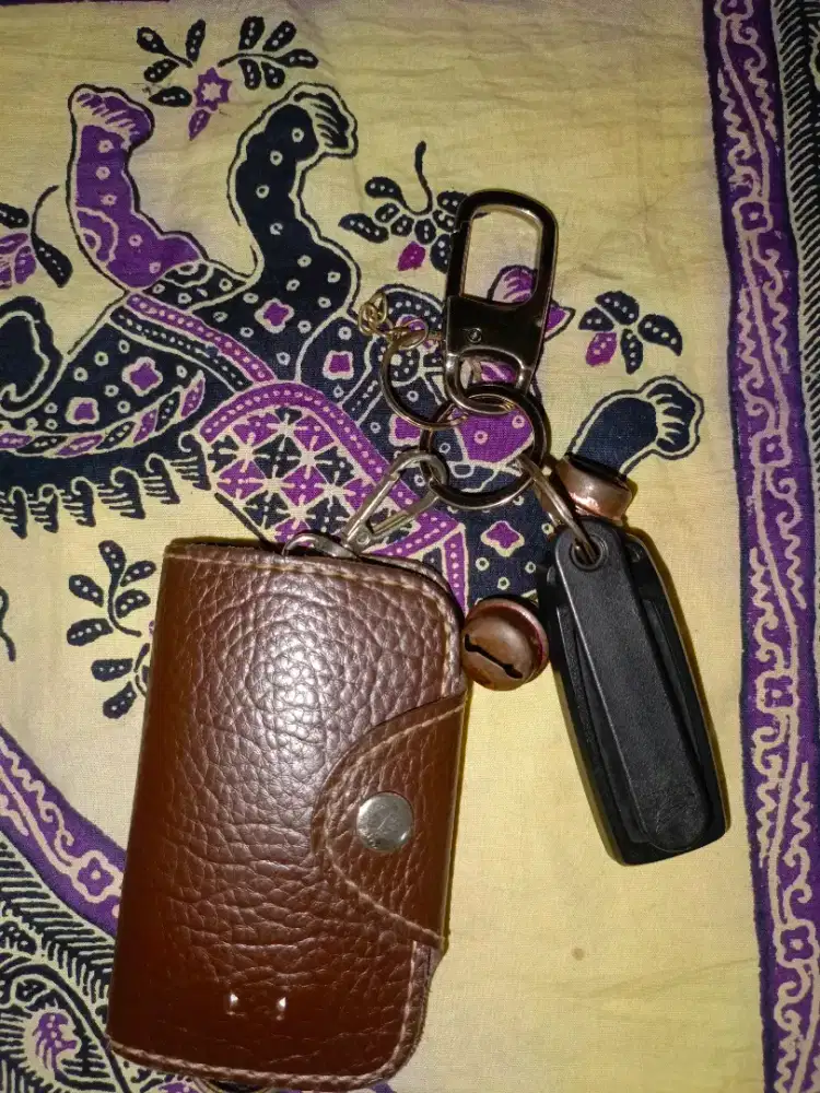gantungan kunci motor + dompet kecil
