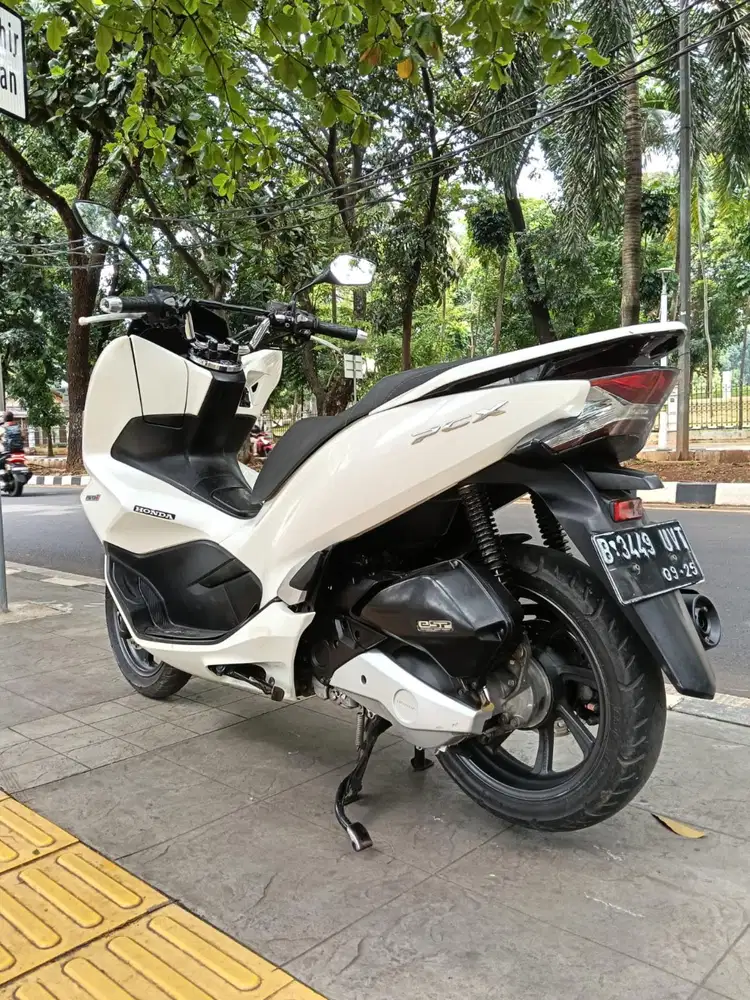 DP MINIM 2.500 CASH KREDIT HONDA PCX 150 CBS ISS THN 2020 PAJAK IDUP