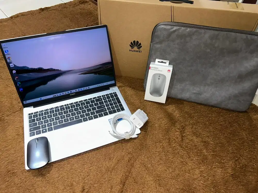 Jual Laptop Huawei D16 i5