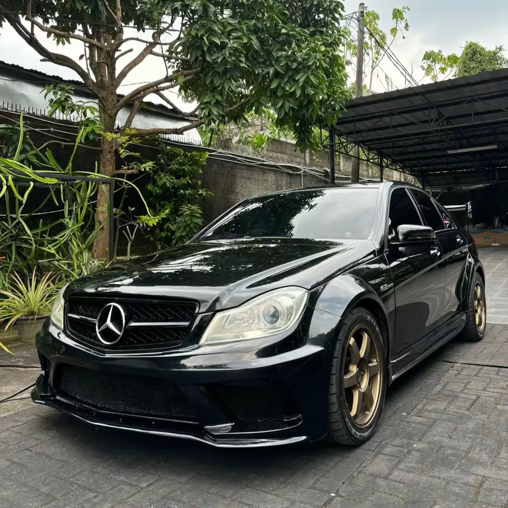 Mercedes Benz W204 C200 CGI Tahun 2012 (Facelift)