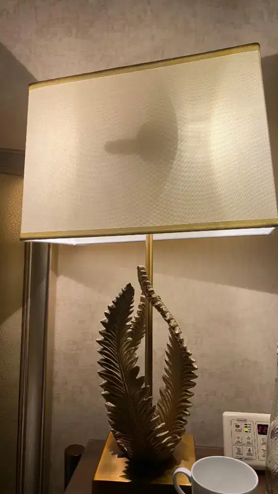 Lampu tidur - HSC 2025