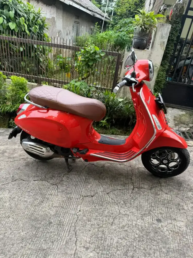 Vespa primavera tahun 2021