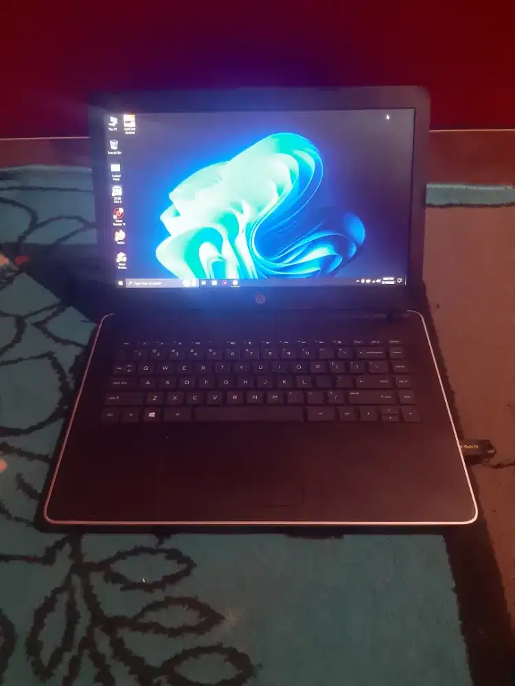 Laptop hp 14-bs0xx intel core i3 gen6