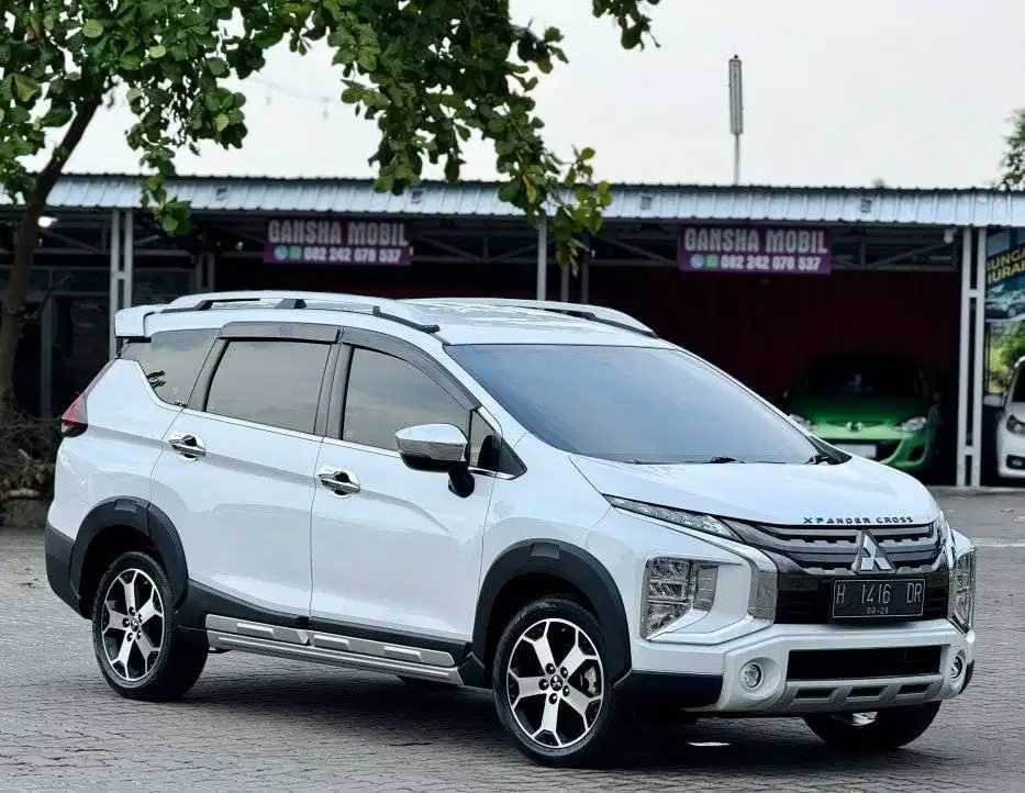 KM 60 Xpander Cross 2021 Automatic Plat H Istimewa Like New