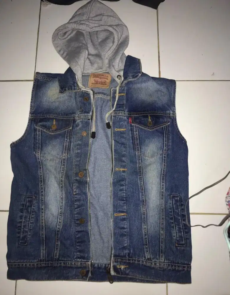 vast atau rompi levis