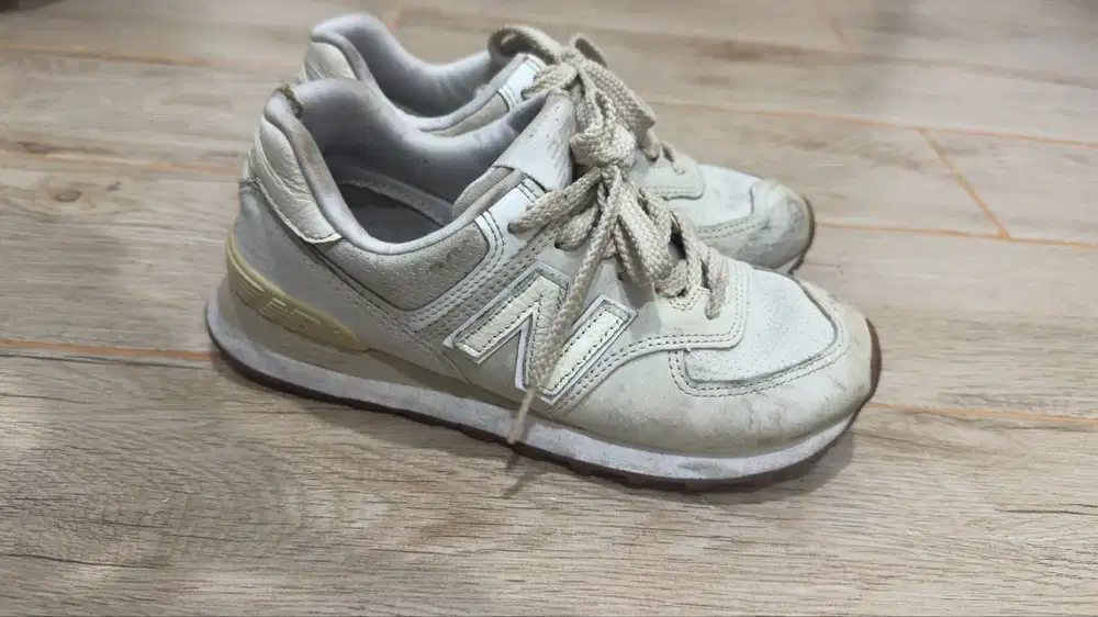 New Balance 574 Women's Sneakers Shoes - Beige