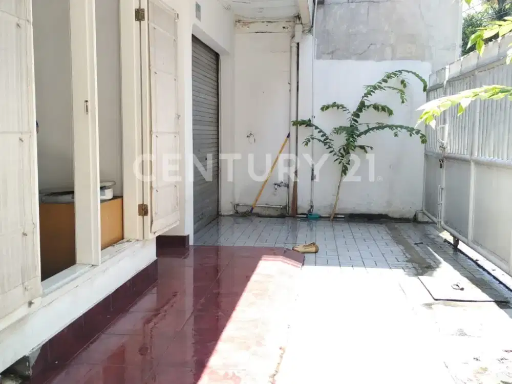 RUMAH HITUNG TANAH IJIN KOMERSIL 20LANTAI LOKASI STRATEGIS JAKPUS