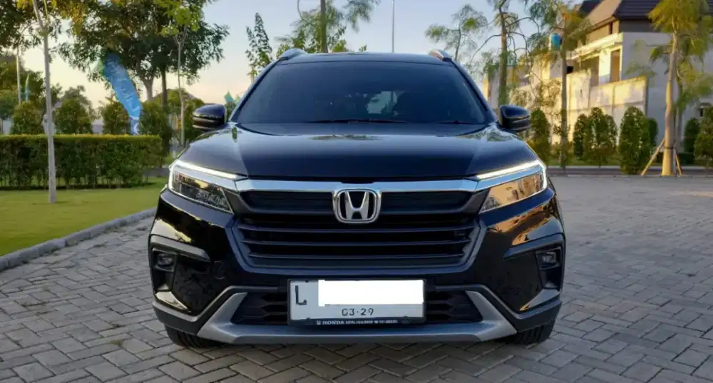 Honda BRV-E cvt hitam mulus