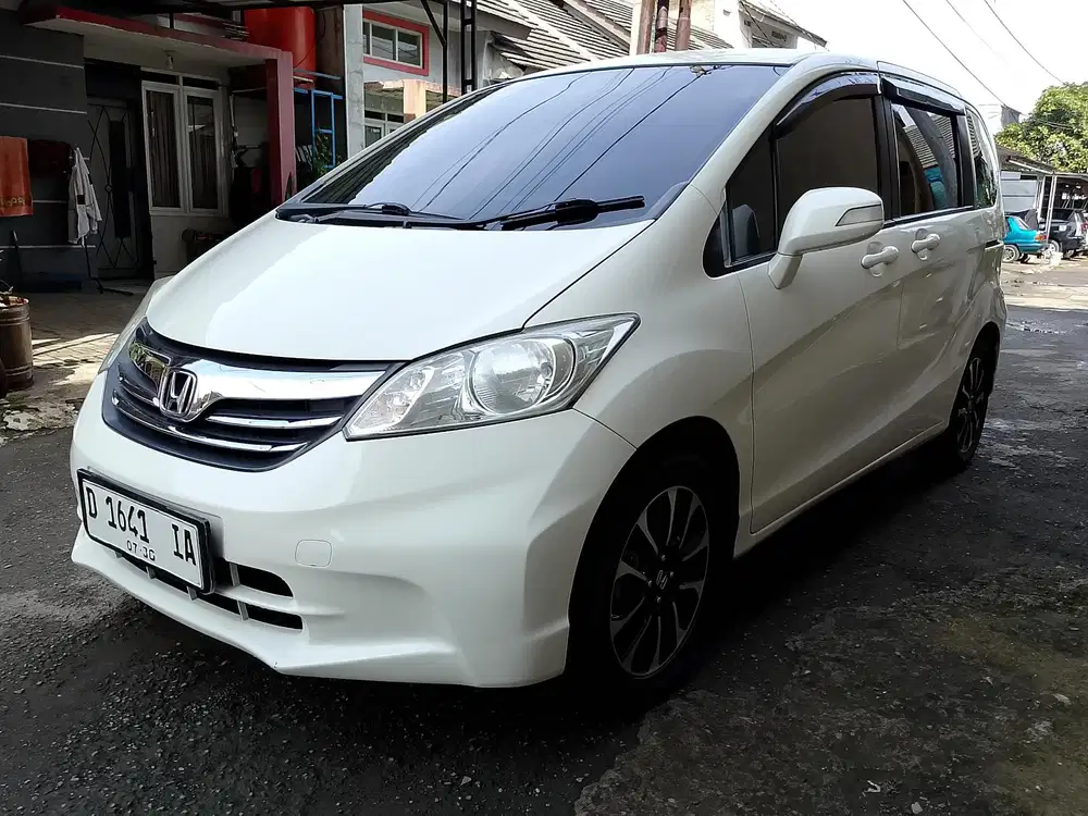 Honda Freed 2012 Bensin