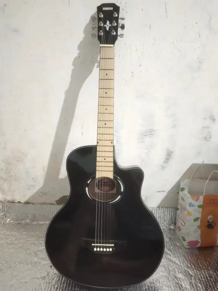Jual cepat BU Gitar Yamaha APX 500ii