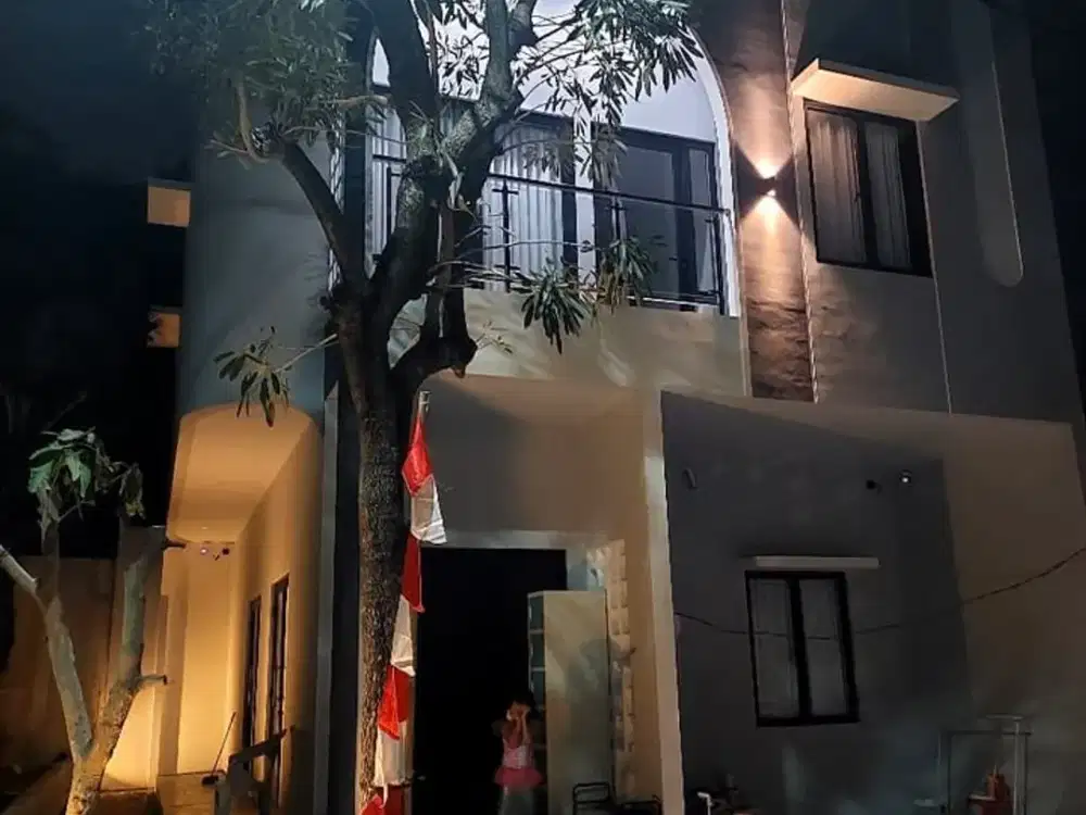 DISEWAKAN RUMAH CANTIK DUA LANTAI DI LEMBAH HIJAU LIPPO CIKARANG