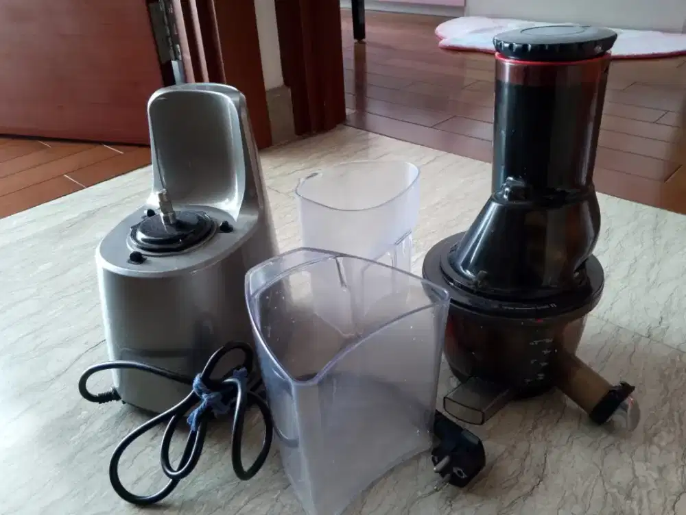 Kuvings cold pressed juicer CS 700