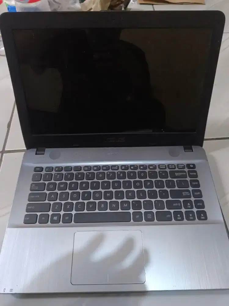 Laptop Bekas buat biaya berobat