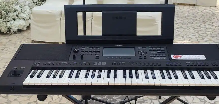 Yamaha PSR SX700