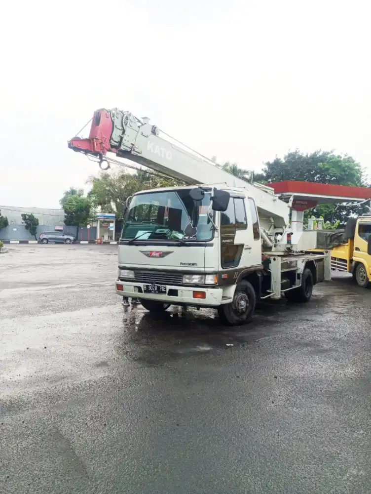 Truck crane hino tahun 2020 capasitas 7 ton