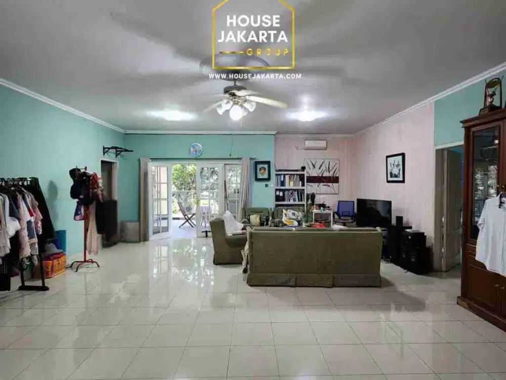 rumah 2 lantai dalam komplek cilandak timur