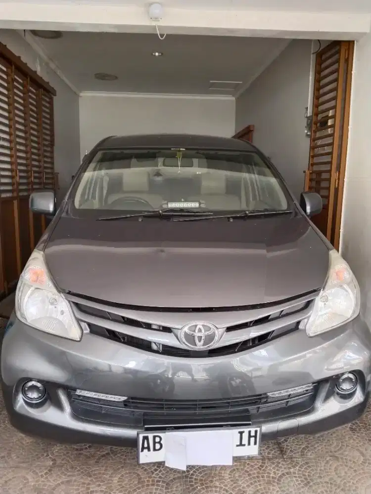 All new avanza matic e 1300cc km rendah