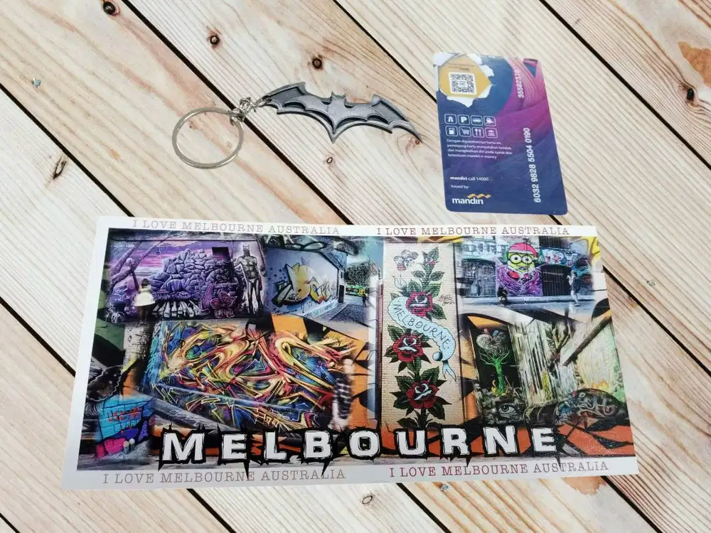Super Deal! E-Money + Ganci Batman + Postcard Australia 20 Ribu!