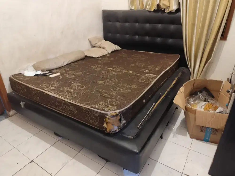 Dipan Ranjang dan Springbed 200x180 jual cepat