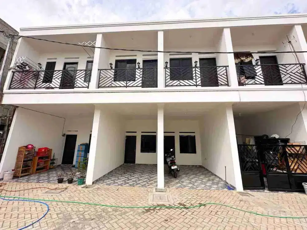 Rumah 2 lantai nyaman cluster di Kramat Jati Jakarta. Dekat  tol, RSUD