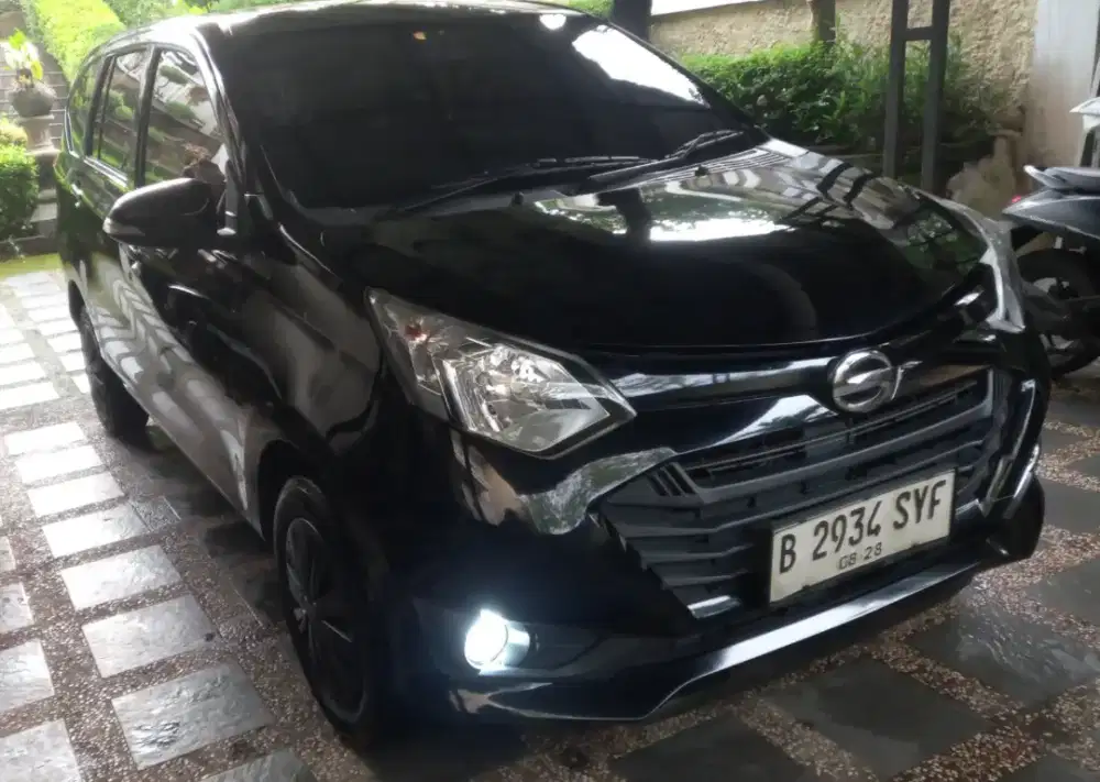 Daihatsu Sigra 2018 Hitam 1.0 M Delux + Full Optional