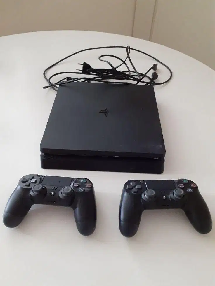 PS 4 Slim 1 TB Bojong Gede