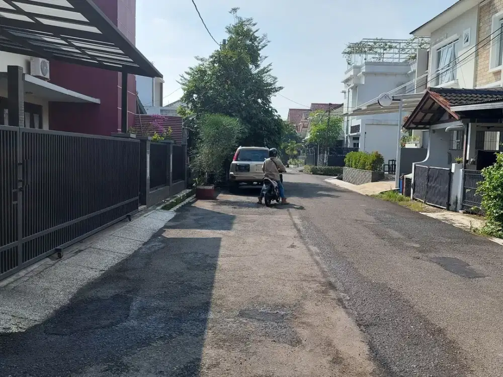 jual cepat, rumah siap huni area jalan Jupiter Margahayu Raya kota Bandung